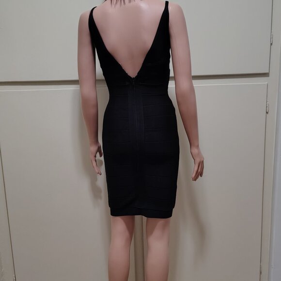 Rachael G. Stretch Black V-Neck Strappy Dress in Front and Back - Picture 6 of 12